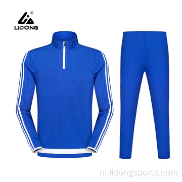 Man voetbal trainingsuitvoetbal trainingspak